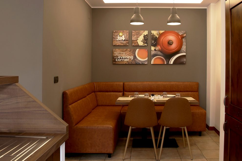 J24 B&B - bed & breakfast roma eur - sala colazione